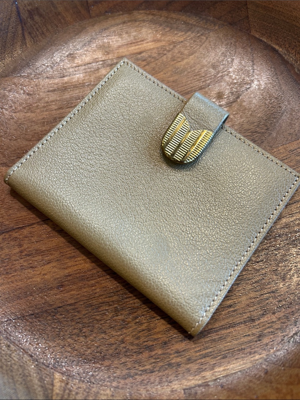 Bond Street Genuine Kidskin Women’s Card Holder in Tan with Gold Tab 3”x4”